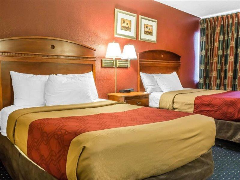 Red Carpet Inn Philadelphia Airport Lester Екстер'єр фото