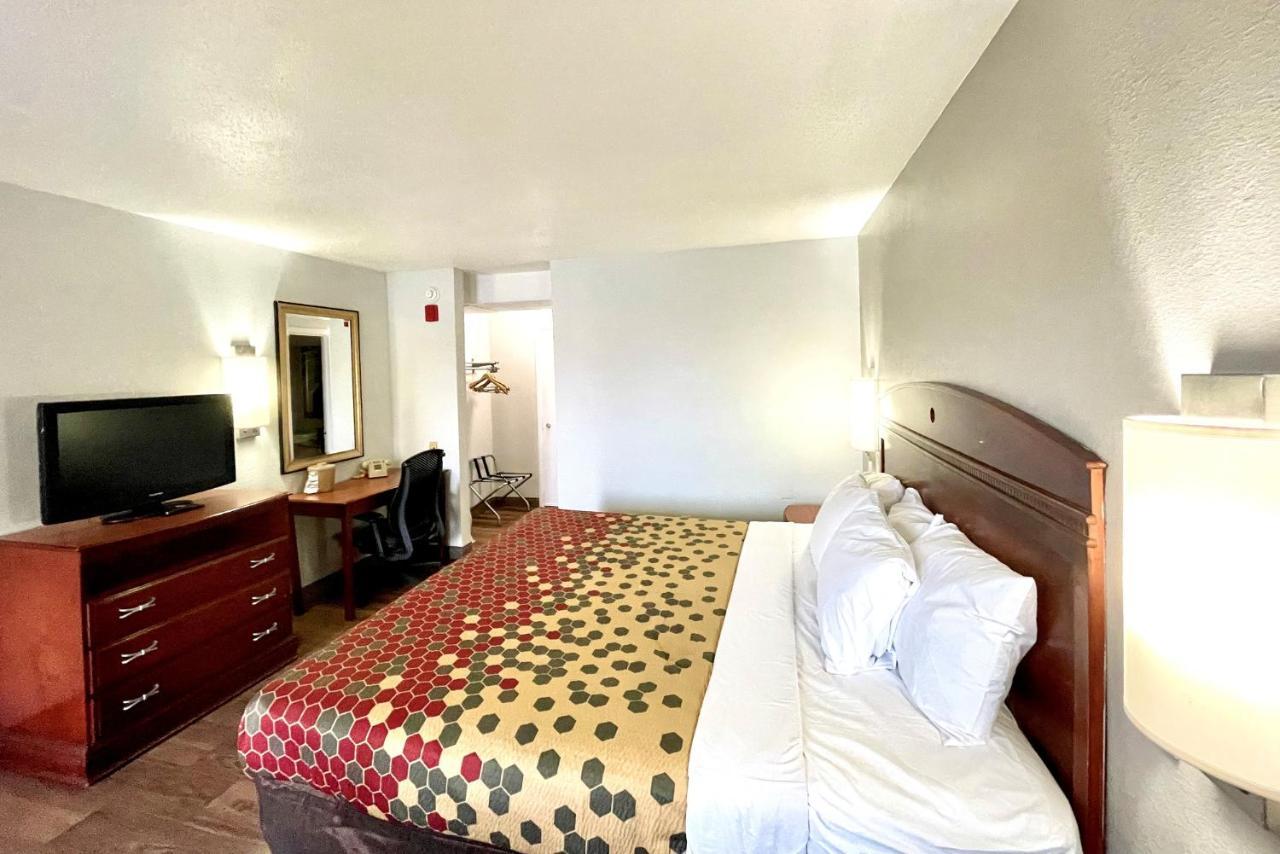 Red Carpet Inn Philadelphia Airport Lester Екстер'єр фото
