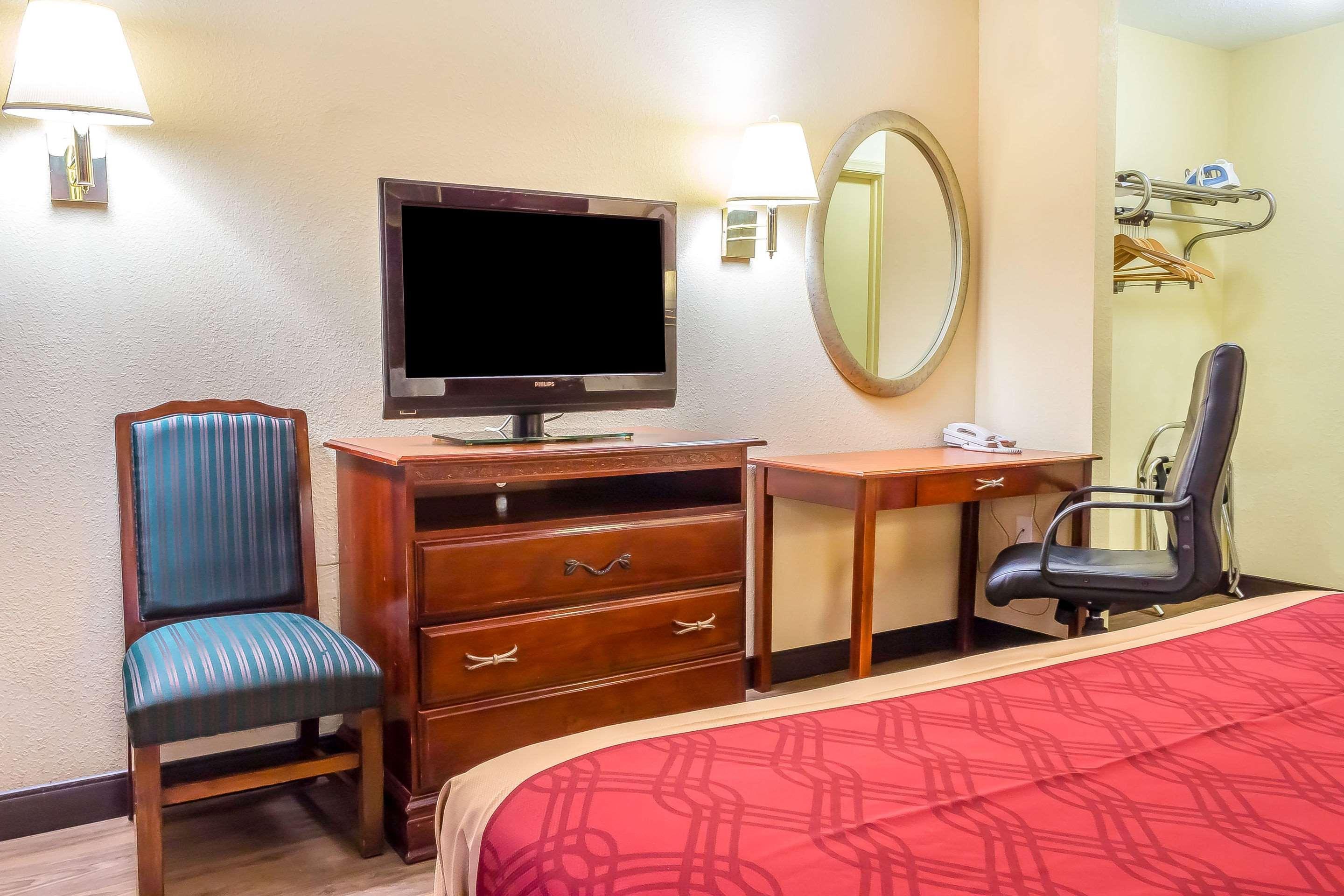 Red Carpet Inn Philadelphia Airport Lester Екстер'єр фото